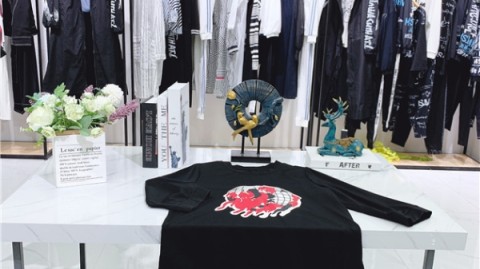 开黑白简约风服装店避坑指南：投资选址装修营销全流程（5年经验总结）