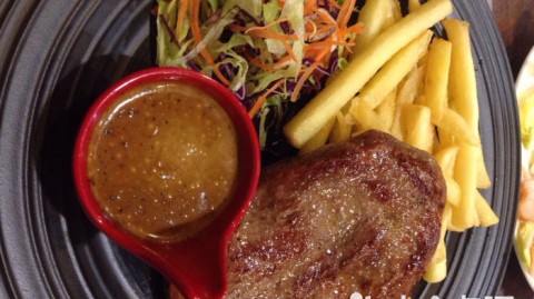 返乡大学生开西焗士加盟店：22平月营5.8万，养店一年才翻身