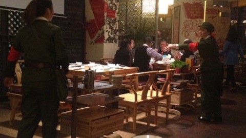 新手开火锅店如何选址？重庆大队长主题火锅店2026开店全攻略：投资预算+选址技巧+利润测算，新手照着做少踩坑