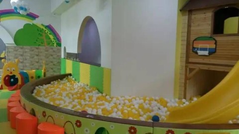 新手开麻麻地主题餐厅店开店流程与避坑实战