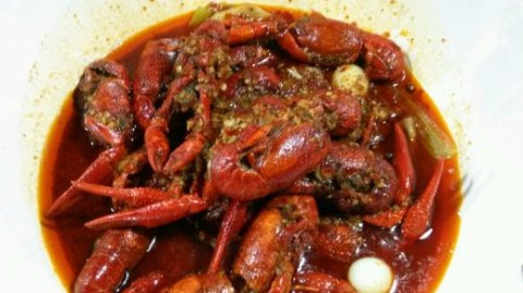 新手开小龙虾餐厅必看！辣皇朝式主题餐厅开店流程、投资多少钱及选址进货渠道全攻略
