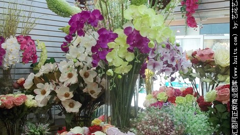 开花店避坑：花店店开店流程与选址技巧，投资多少钱一算就懂