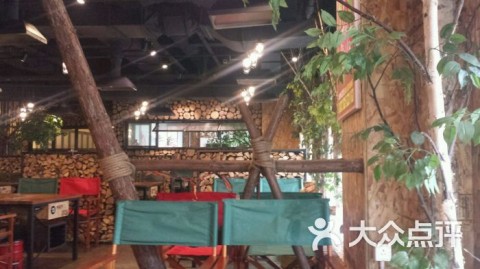 必看！户外主题餐厅加盟投资成本+开店流程，手把手教你开家赚钱的露营风餐馆