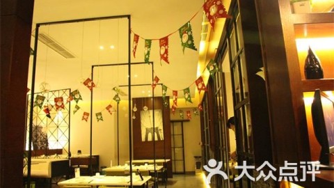 新手开时尚主题餐厅店：选址避坑+投资预算+开业流程（2026实操版）