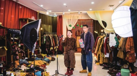 新手开服装店开店流程全攻略：投资、选址、进货与避坑指南