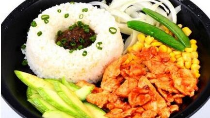 开快餐店开店流程：总投资40-80万，利润超意兴10元快餐仅赚7毛，选址选错必亏