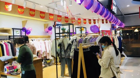新人必看：新手开主题店服装避坑指南+利润进货全攻略（2026版）