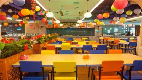 新手开IP主题餐饮店投资多少钱？广州KT猫主题餐厅选址装修避坑全流程