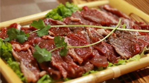 新手开牛肉主题餐馆店全攻略：选址+预算+避坑，照着做少走弯路