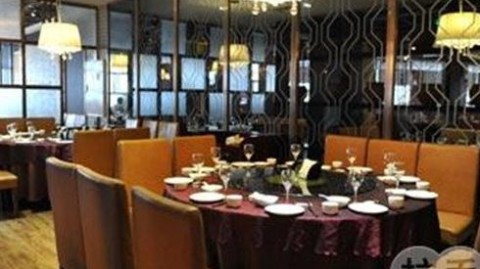 新手开主题餐厅加盟店多少钱？2026开店流程全攻略（投资+选址+避坑）