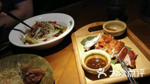 开餐厅怎么做？楼兰新疆主题餐厅菜单启示录：从选址到盈利全流程（≤30字）