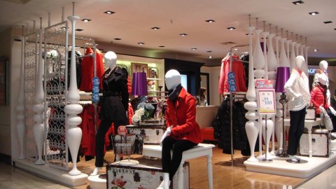开服装店全流程：选址+成本+进货避坑（2026年实操指南）