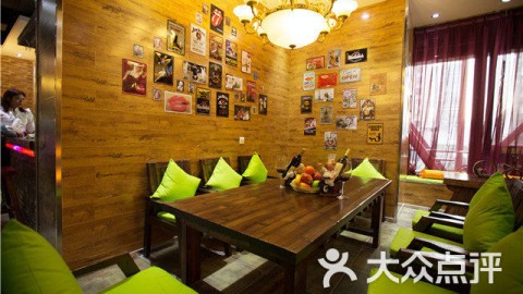 新手开青年主题餐厅店开店流程全攻略：投资成本+选址+避坑