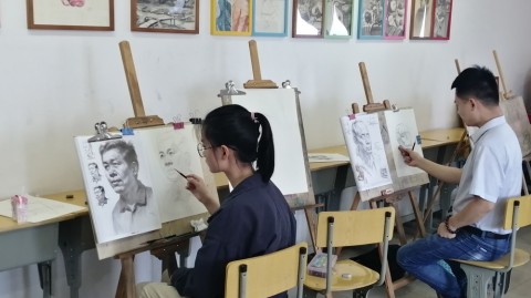 90后宝妈开美术培训加盟校：65平月营4.2万，熬过养店期才见回头钱