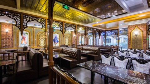 新手开西域风情新疆主题餐厅店：2026开店流程+投资预算+选址技巧+避坑指南