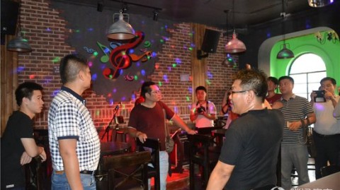 校园记忆变现：新手开三年二班主题餐厅店避坑指南，这些细节90%的人都忽略了