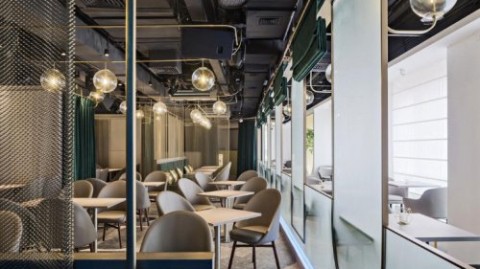 新手开美妆店开店流程避坑指南：2026年投资+选址+进货全解析