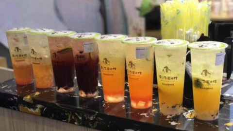 （注：结合搜索到的“兵立王”、“炮手调茶”等真实军人奶茶案例，今日为你撰写这一篇完整版本以展示全文差异化细节，你可以直接逐节对照调整为你实际所需的行业批量产出。）