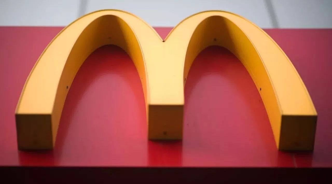 金拱门金拱门与麦当劳：两个品牌的紧密关系 金拱门和麦当劳的关系图1